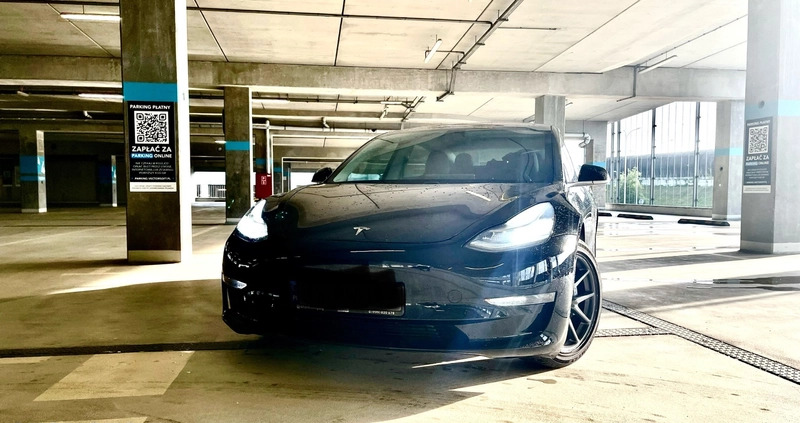 Tesla Model 3 cena 110000 przebieg: 117000, rok produkcji 2018 z Wrocław małe 106